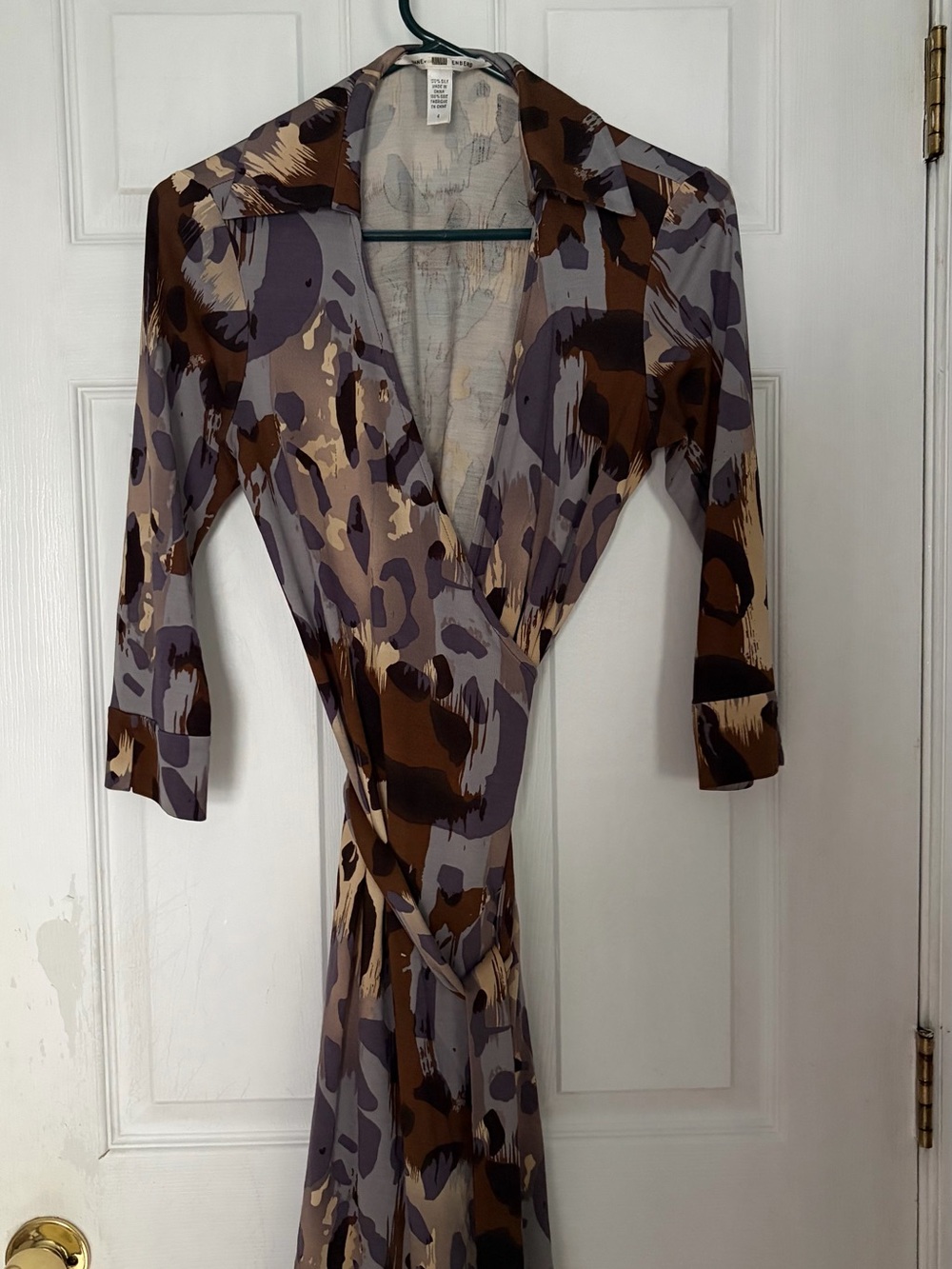 Diane Von Furstenberg 100% silk wrap dress #leopard